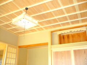 仏間・神棚のある和室です。