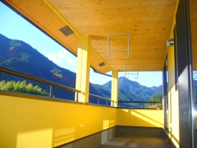 広々とした ベランダ です。