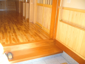 内部 『家の顔 玄関』 です。